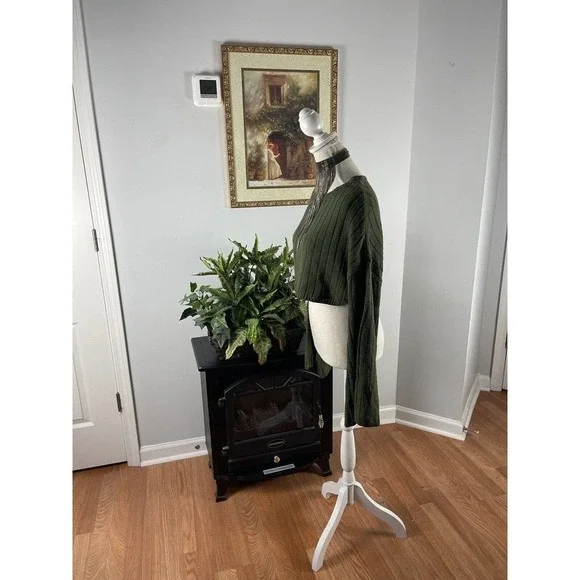 No Comment Women's Green Scoop Neck Bell Sleeve Pollover Knit Sweater Cropped XS - Picture 3 of 8